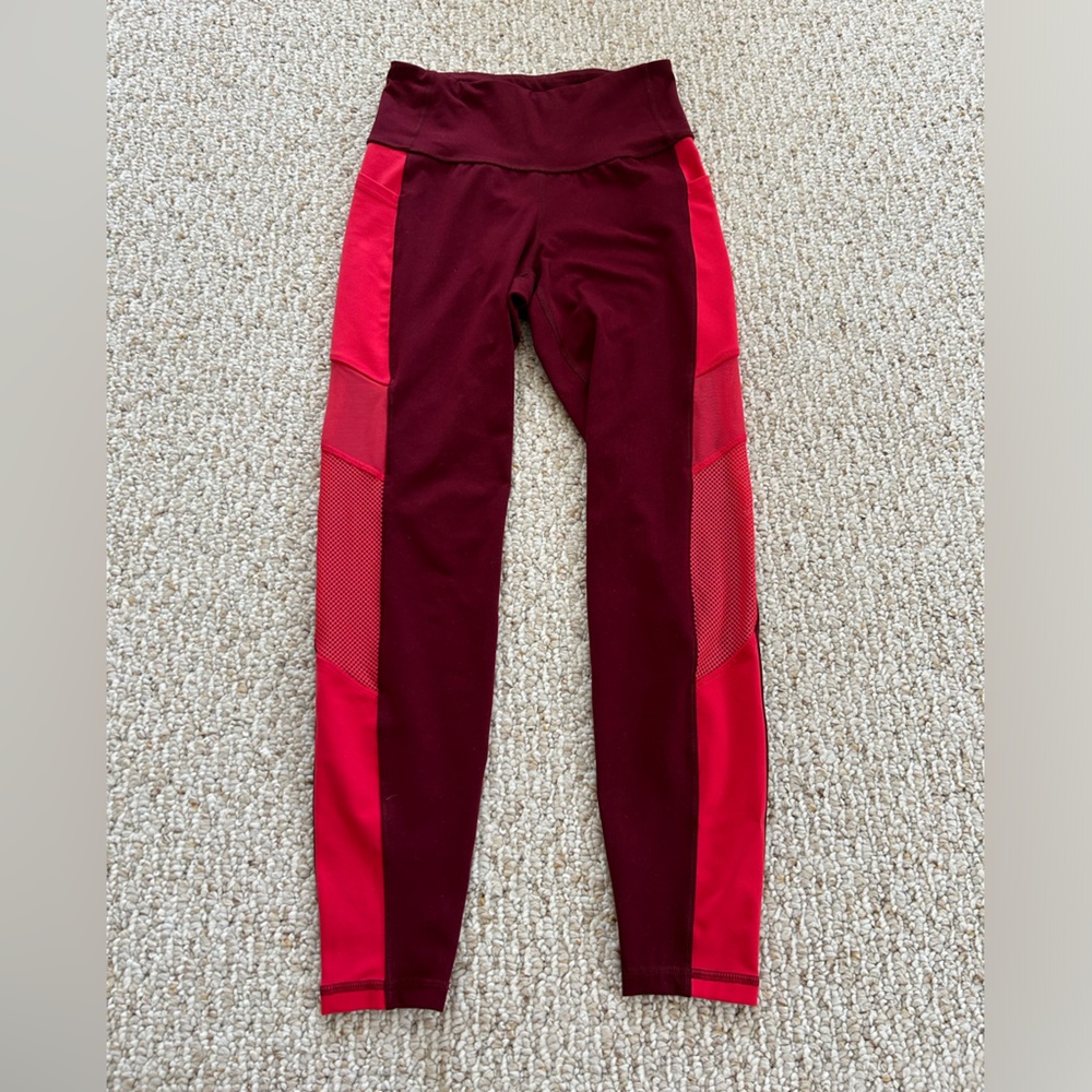 maroon leggings (slightly cropped)